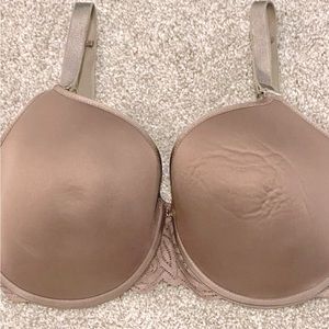 French brand Chantelle USA 34DDD UK 34E bra